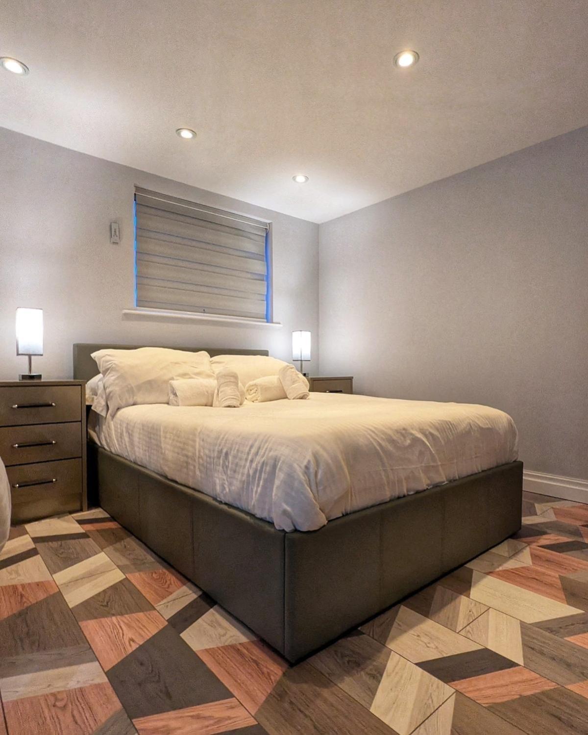 Beautiful 5 Bedroom Home Sleeps 12 People In マンチェスター エクステリア 写真